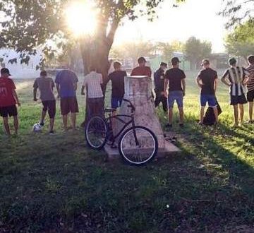 San Martín: jugaban al fútbol y fueron detenidos por incumplir la cuarentena