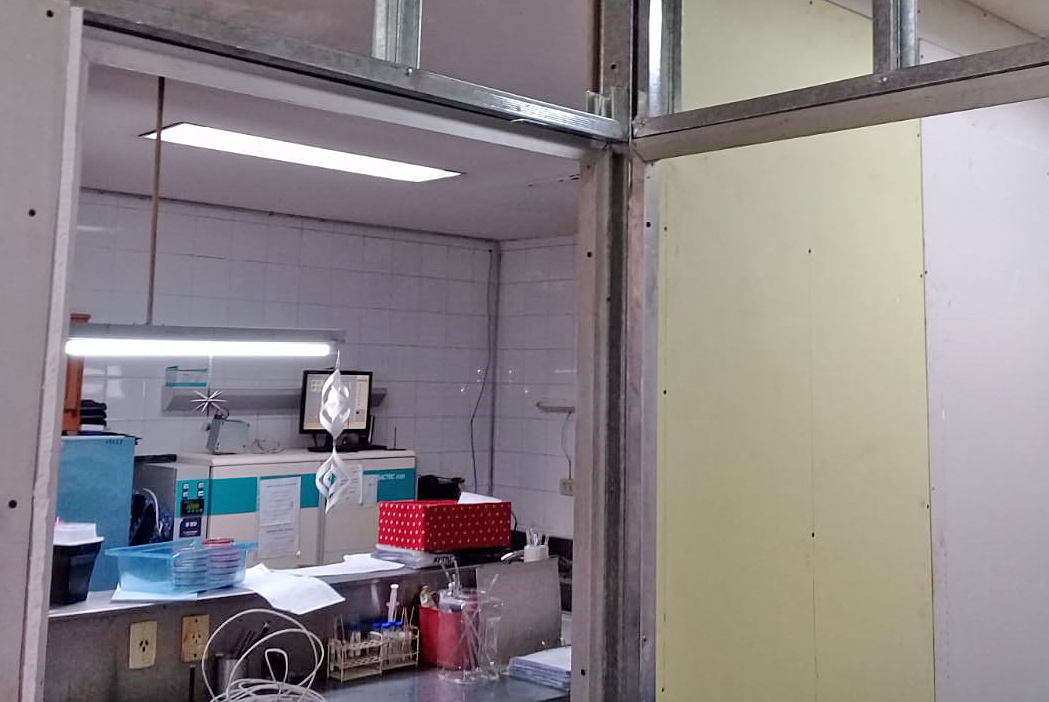 Laboratorio del Schestakow espera el material para hacer testeos de coronavirus