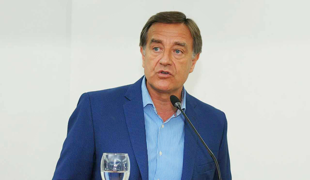 Suarez anunció que donará 20%  de su sueldo e invitó a que otros  funcionarios hagan lo mismo