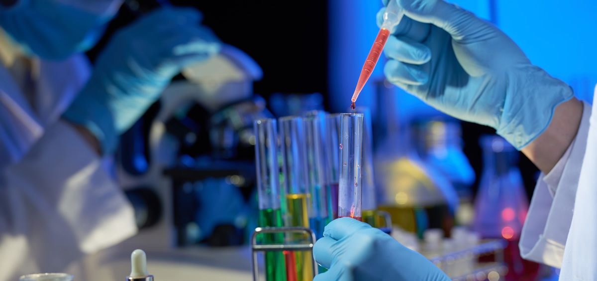 Presentan un ensayo clínico de tratamiento contra el coronavirus