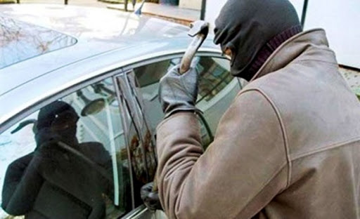    “Robacoches” detenido tras sustraer herramientas de un vehículo