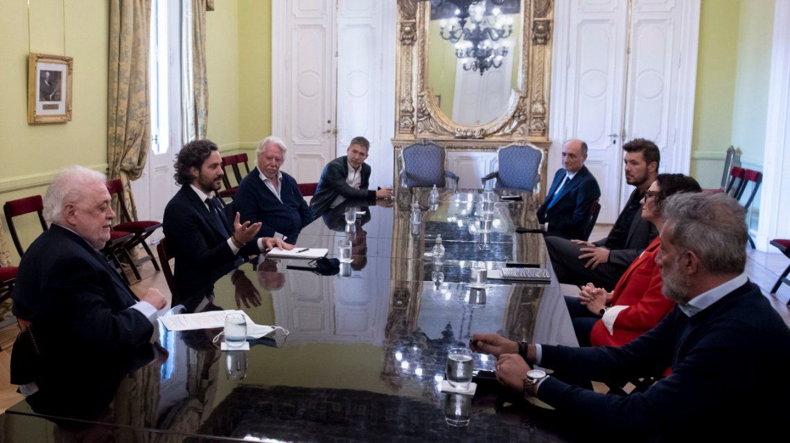 Casa Rosada: Santiago Cafiero y Ginés González García recibieron a Tinelli, Suar y Puenzo