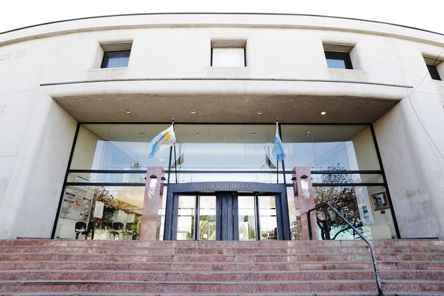 Mañana juzgan a uno de los “hermanos Geniol” por violento asalto