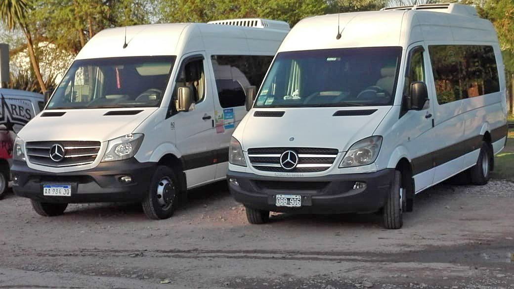 Los servicios contratados de transporte  y turismo podrán hacer traslados  para rubros habilitados