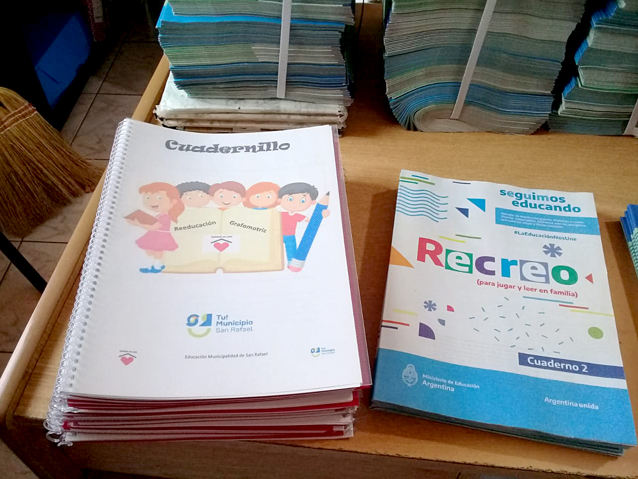 Desde el área de Educación hicieron sus propios  cuadernillos para  entregar a los alumnos