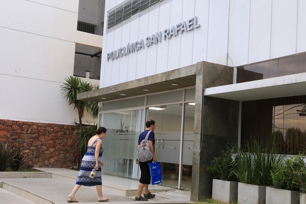 Violenta agresión a policías durante un procedimiento en Cuadro Nacional