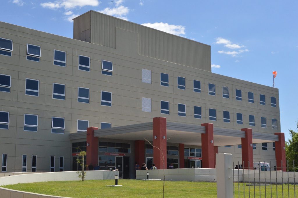 Temen una ola de contagios en San Juan por una médica con Covid-19