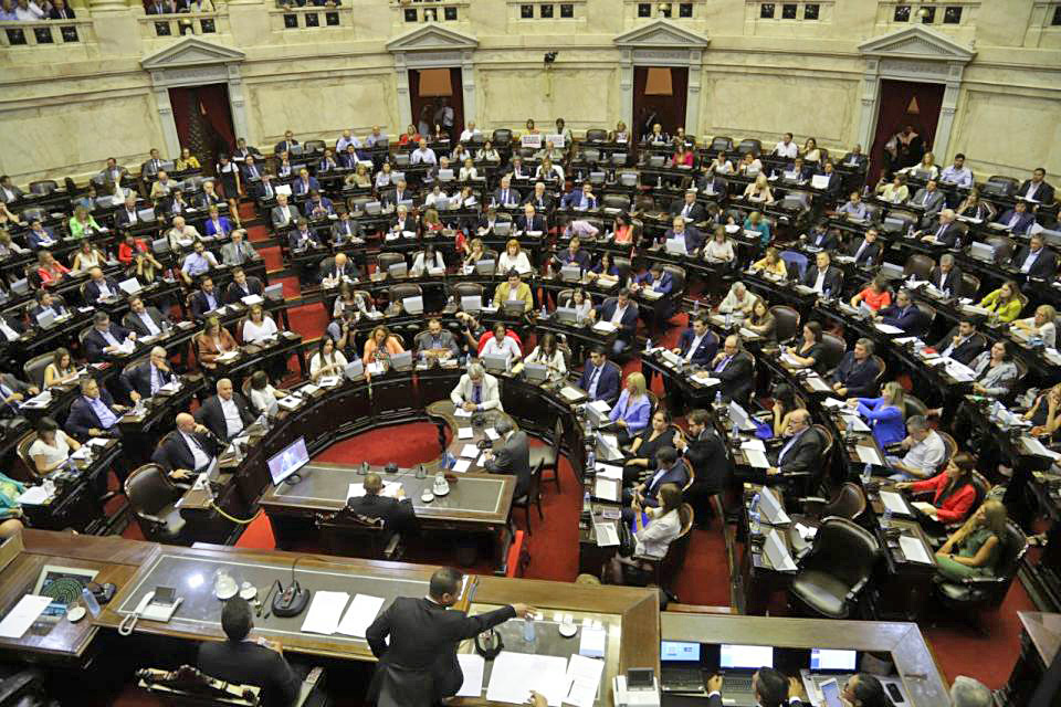 Me pregunto: ¿Por qué el discurso de los radicales se diluye y parece fuera de época?