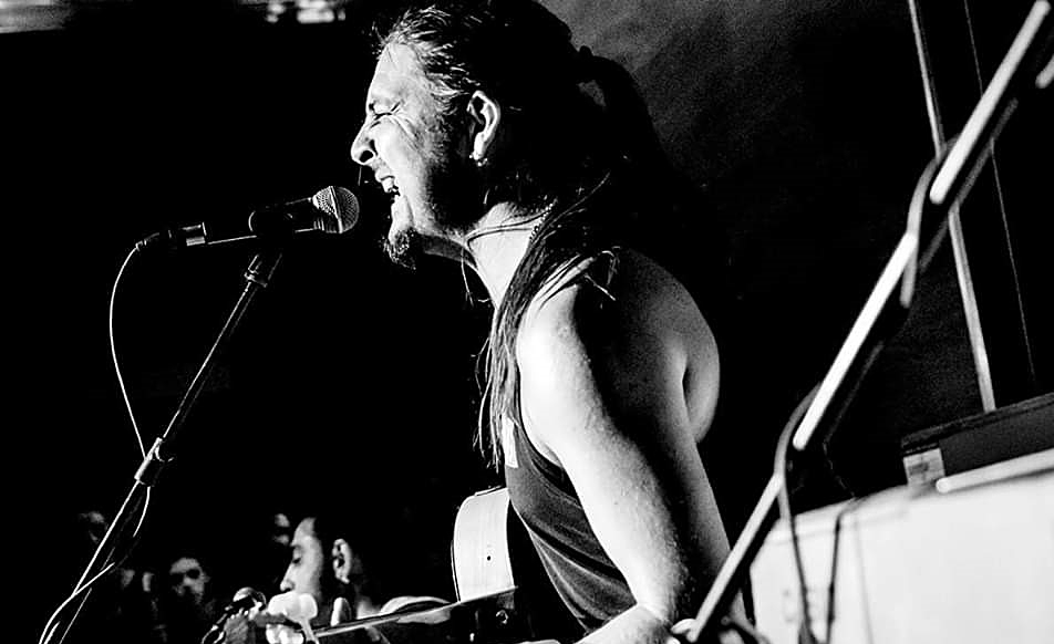 “La música va a cambiar totalmente  ante la falta de trabajo en vivo”