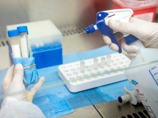 Rusia aprobó un medicamento para el coronavirus que distribuirá en las clínicas de ese país