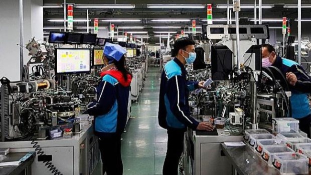 La Unión Industrial Argentina advirtió un nivel récord de suspensiones y una caída del empleo asalariado