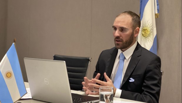 «Hay con los bonistas una distancia legal y económica», aseguró Guzmán