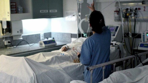 Indignación en España por un audio que prueba la negativa a hospitalizar ancianos con coronavirus