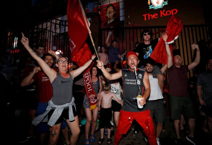 Coronavirus: el Liverpool le pide a sus fans que dejen de celebrar en grupos