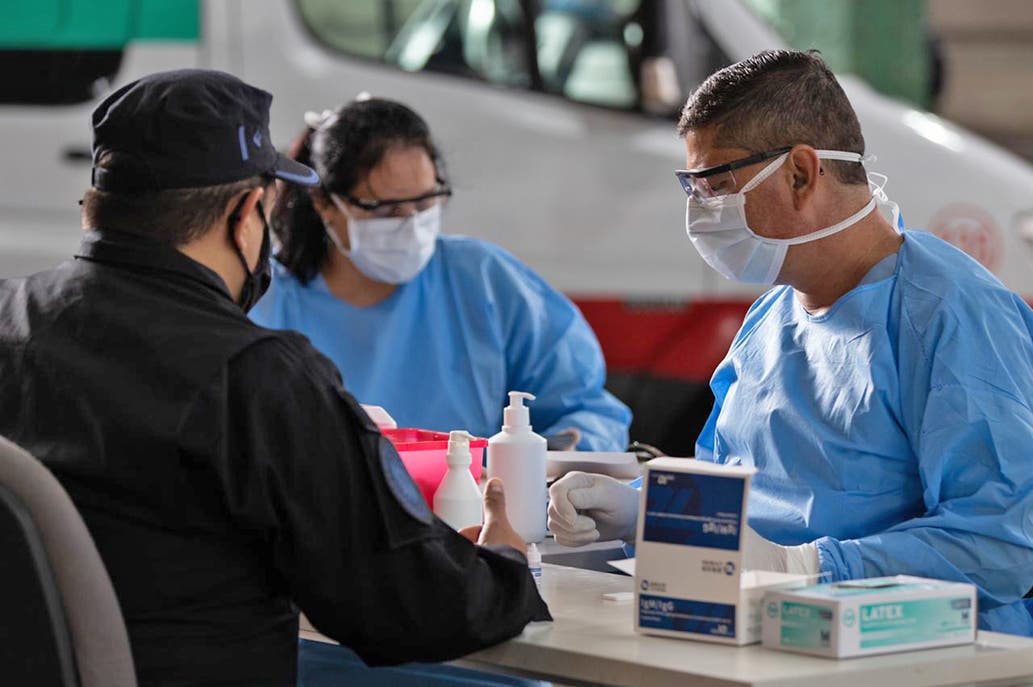 Coronavirus en la Argentina: hay 35 nuevos muertos y los contagios diarios llegaron a 1958