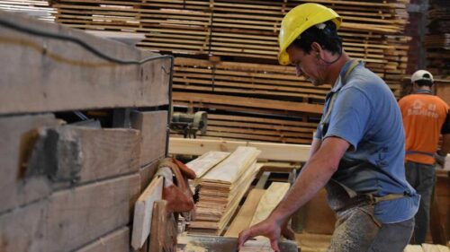 Por la crisis y efectos de la cuarentena en abril se perdieron unos 50 mil empleos privados