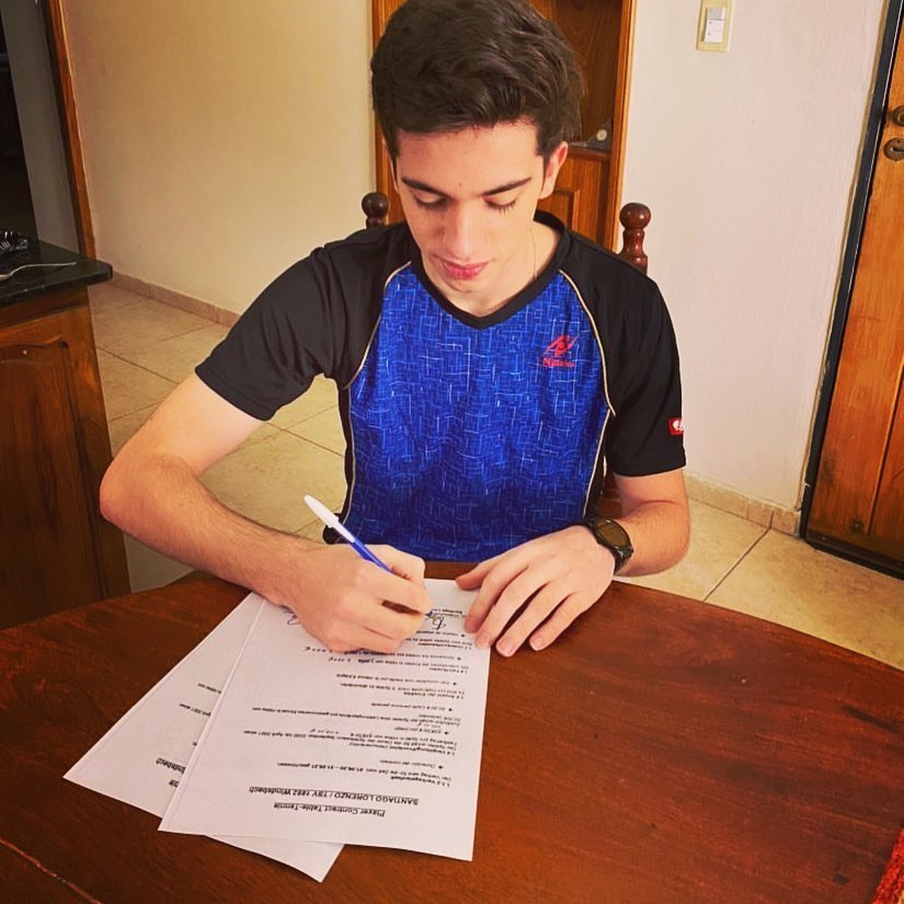 Santiago Lorenzo firmó su vínculo con el TSV 1892 Windsbach de Alemania