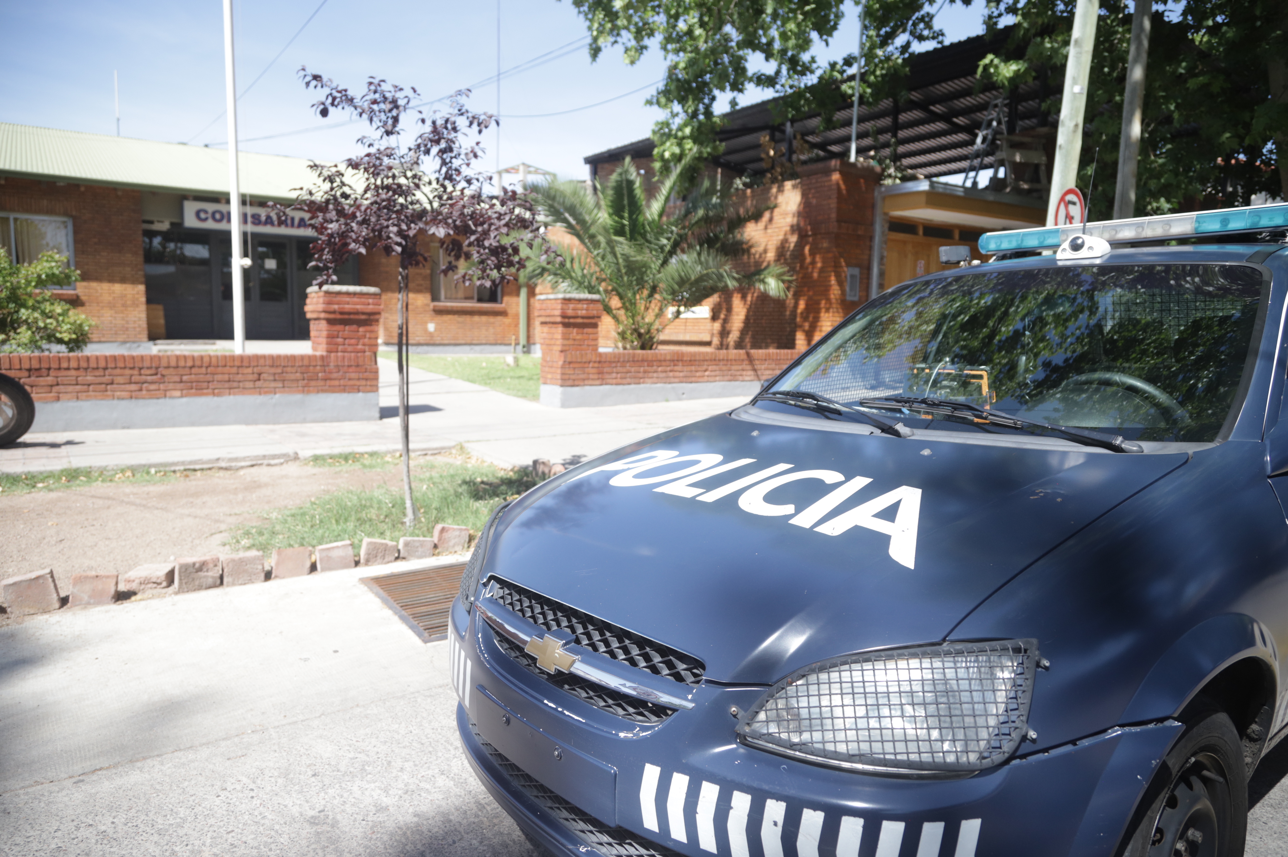 Accidente vial entre un auto  y una moto