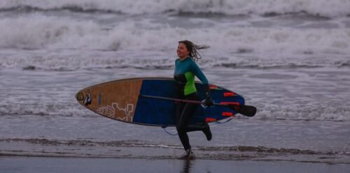 Coronavirus en Mar del Plata: con una protesta en el agua, los surfers pidieron que se autorice la actividad
