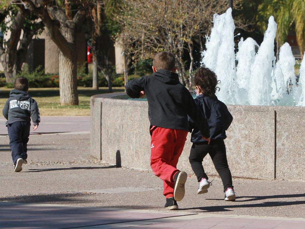 Se busca gente para apadrinar niños y regalarles un juguete