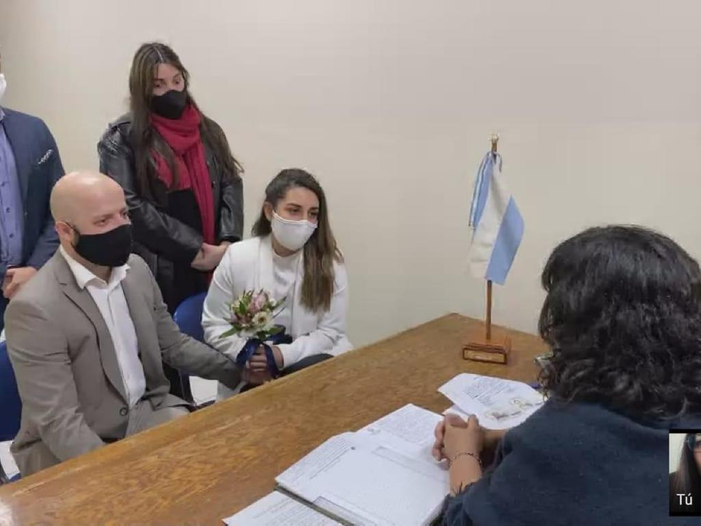 Amor en cuarentena: cómo fue el primer casamiento virtual en Luján