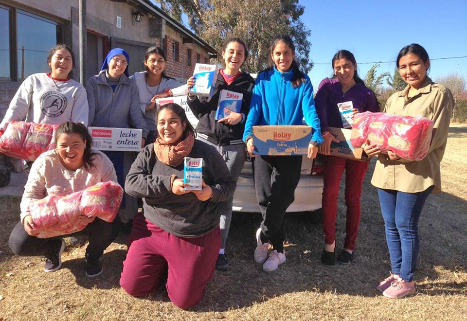 El Club Lechero sigue colaborando con merenderos  e instituciones