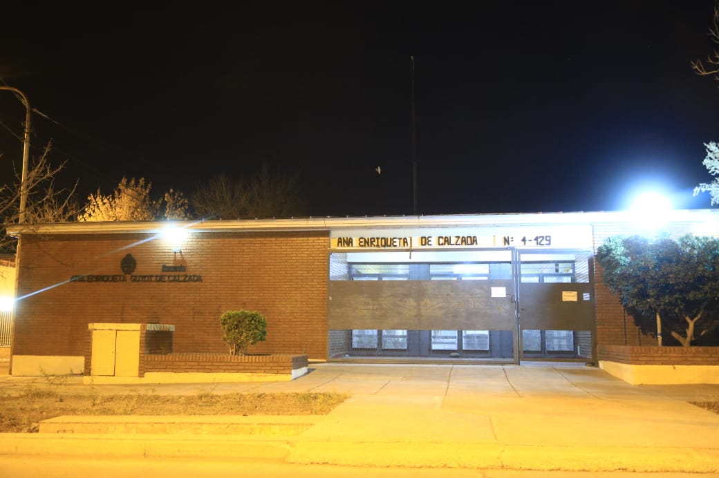 Solicitan alimentos para  colaborar con una familia  a la que se le incendió su casa