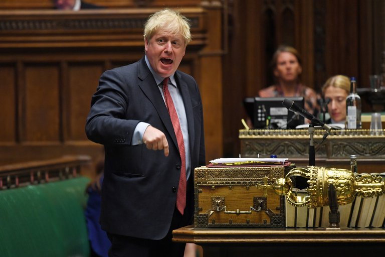 Boris Johnson, se mostró reacio a reinstaurar la cuarentena contra el coronavirus