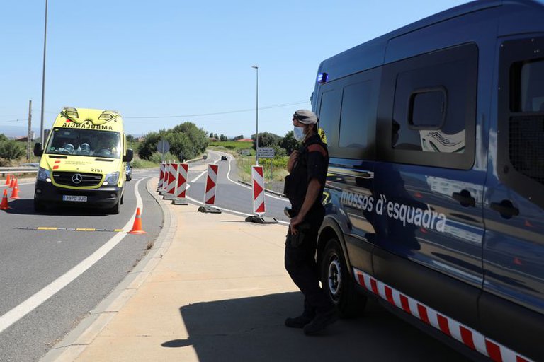 Una jueza revocó la orden del gobierno de Cataluña de confinar a más de 140.000 personas por un rebrote de coronavirus