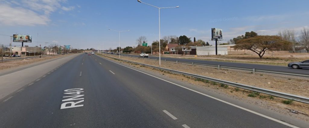 Un conductor borracho atropelló y mató a dos personas que cruzaban el acceso sur