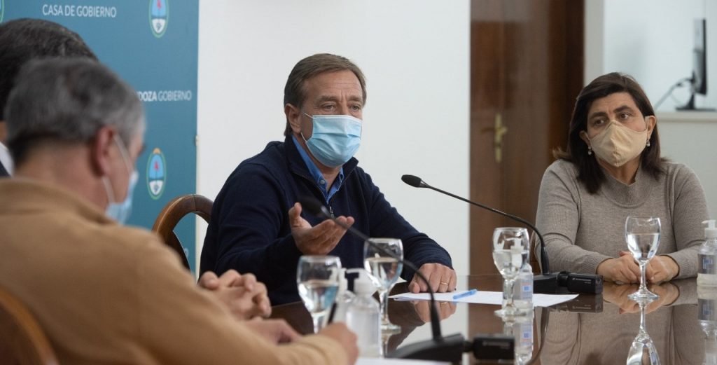 Suarez evalúa la estrategia a seguir tras brote de Covid 19 en la provincia