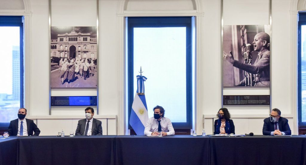 El gobierno prevé un aumento de más del 600% del déficit primario respecto a lo previsto