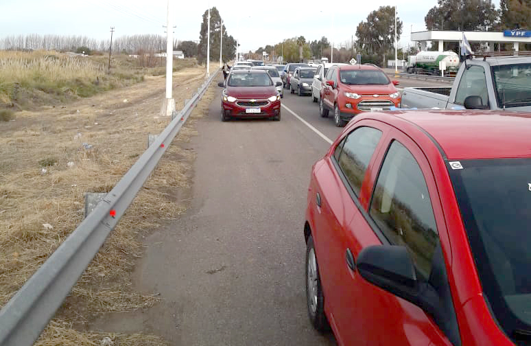 Real del Padre se sumó a un “Caravanazo”  en defensa de  Portezuelo del Viento y la Democracia