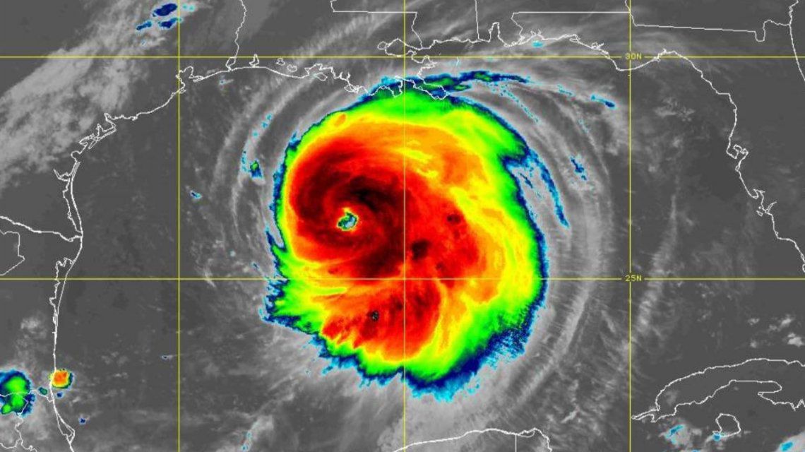El Huracán Laura subió a categoría 3 y hay 400 mil evacuados