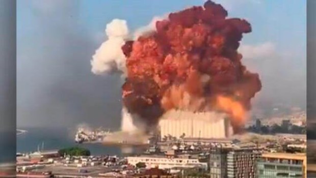 Una masiva explosión en Beirut sacudió a toda la capital libanesa