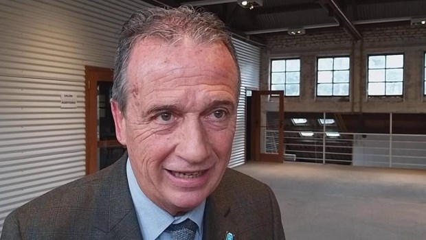 «El dióxido de cloro de ninguna manera está diseñado para ingerir», dijo el presidente de la SAP