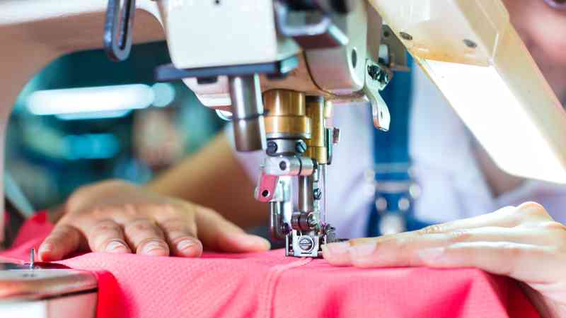Unas 500 personas se anotaron en el curso de confección de ropa deportiva  del Polo Textil - Diario San Rafael