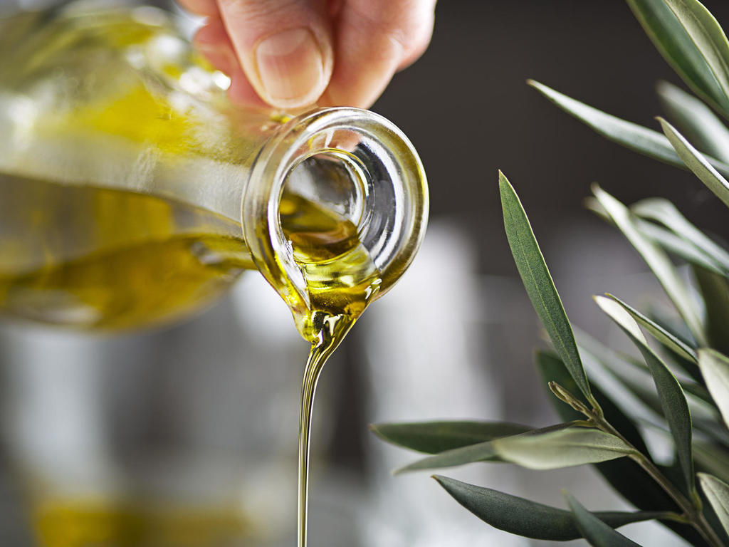 Prohíben la venta de un aceite de oliva mendocino