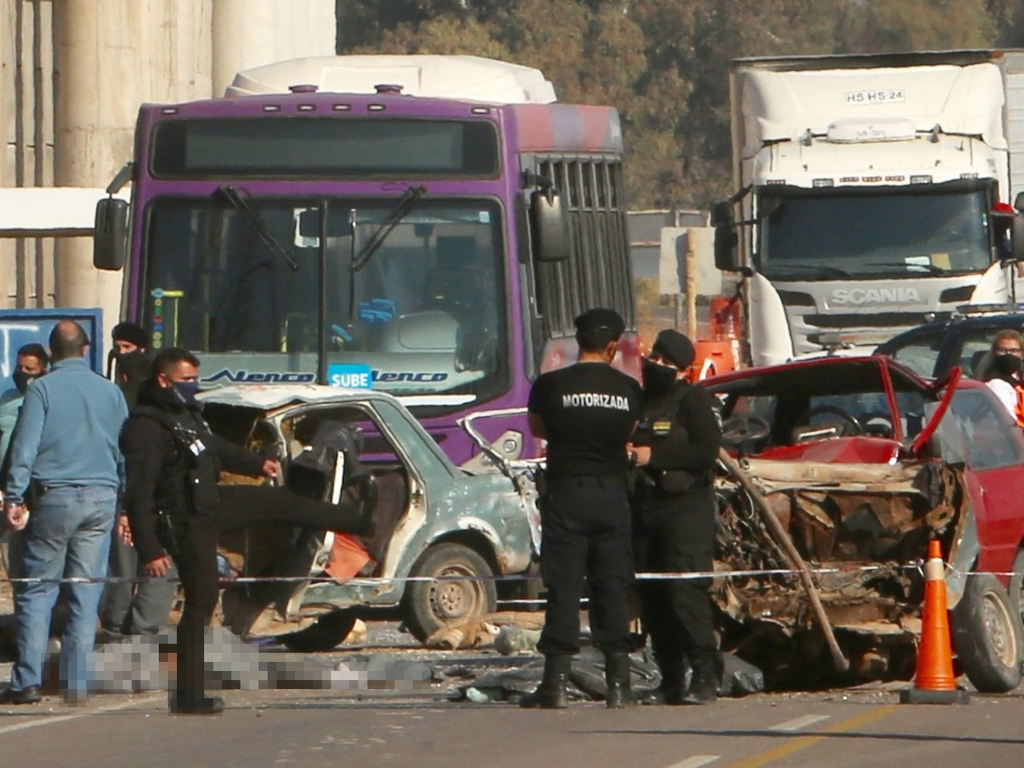 Choque frontal con dos mujeres y un niño muertos en Maipú