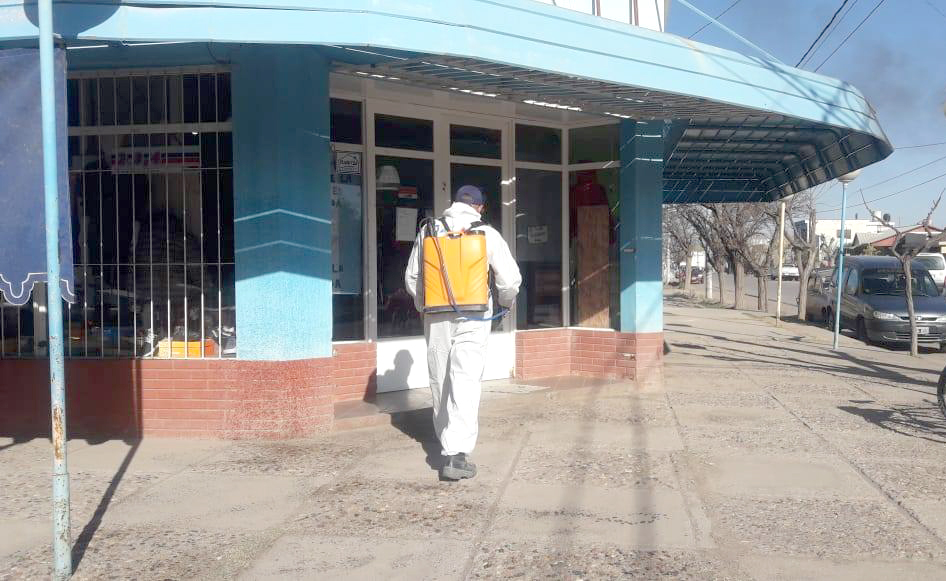 Alertan sobre “falsos fumigadores municipales”  que piden colaboración a la comunidad