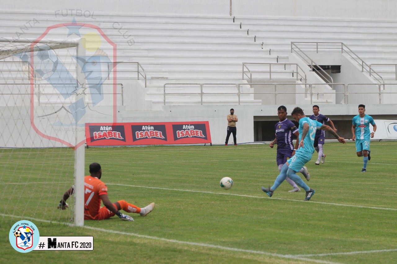 Gol de Cristian García en la victoria del Manta de Ecuador