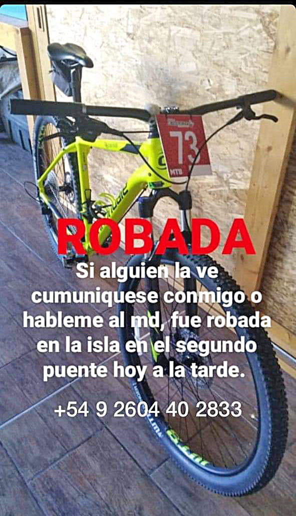 Le robaron la bicicleta  a punta de revólver