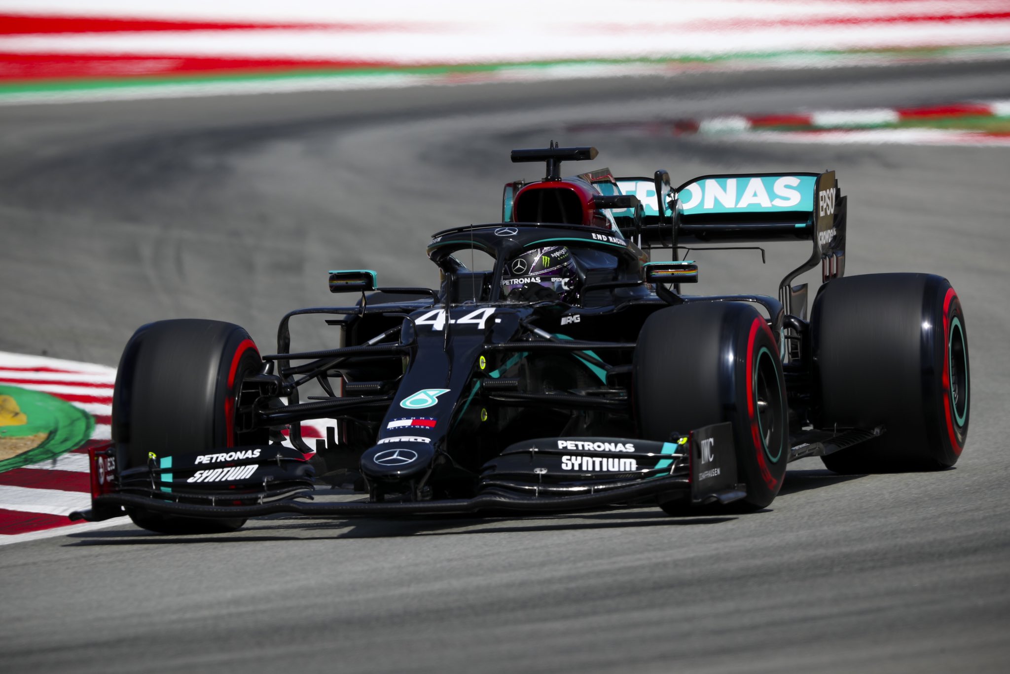 Lewis Hamilton estuvo imparable y se quedó con el Gran Premio de España