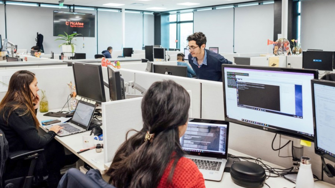 Buscan desarrollar la industria del conocimiento  para reactivar la economía