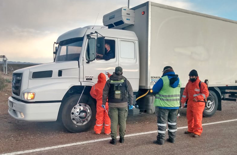 CNRT aplica estrictos protocolos  al transporte de cargas