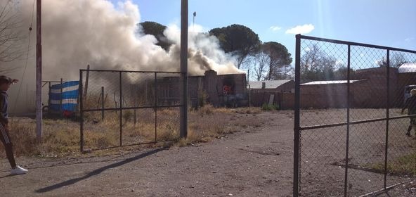 Importante incendio en una vivienda de Villa Atuel: Se pide colaboración a la comunidad