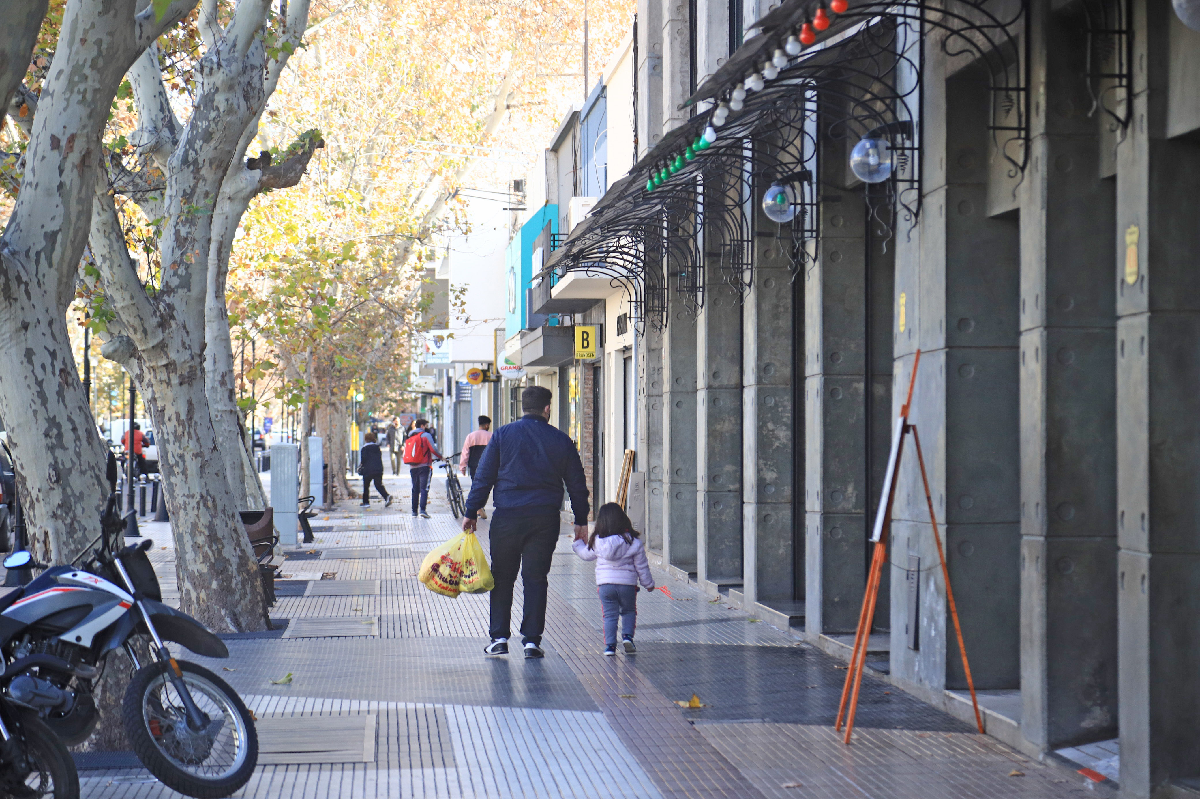 Tras el aumento de casos de Covid-19, registran  una baja en la circulación de personas en las calles