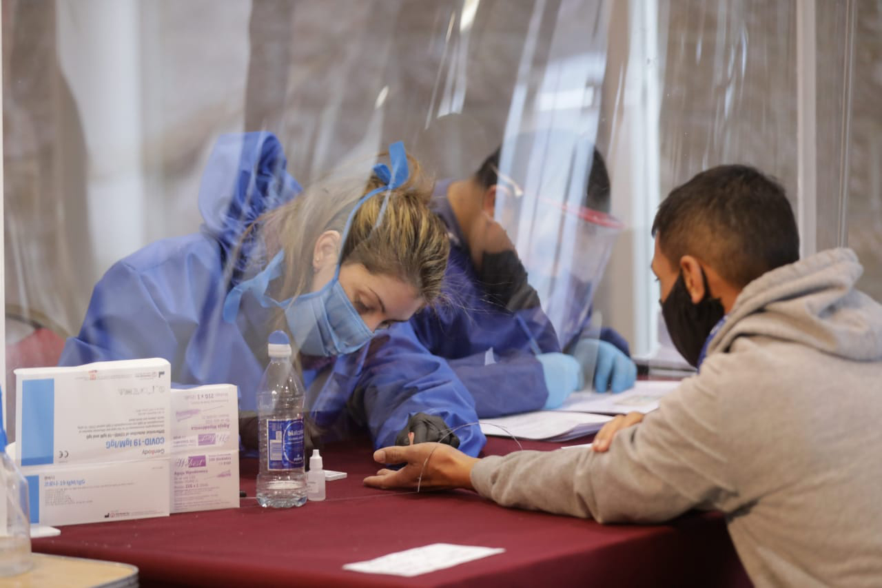 Pandemia: un importante grupo de voluntarios presta servicios ad honorem en el Sur provincial