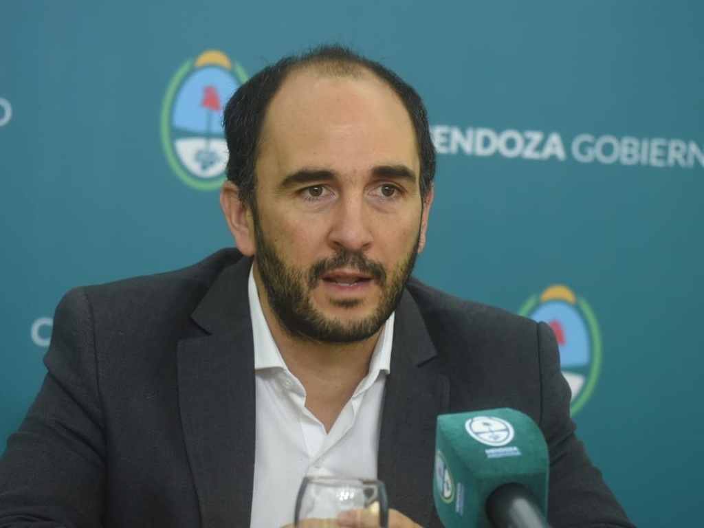 Desde la DGE anunciaron que en septiembre esperan definir cómo serán las promociones y el ciclo lectivo 2021