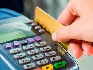 Dinero plástico: las operaciones con tarjetas de crédito crecieron 22,8% en el último trimestre